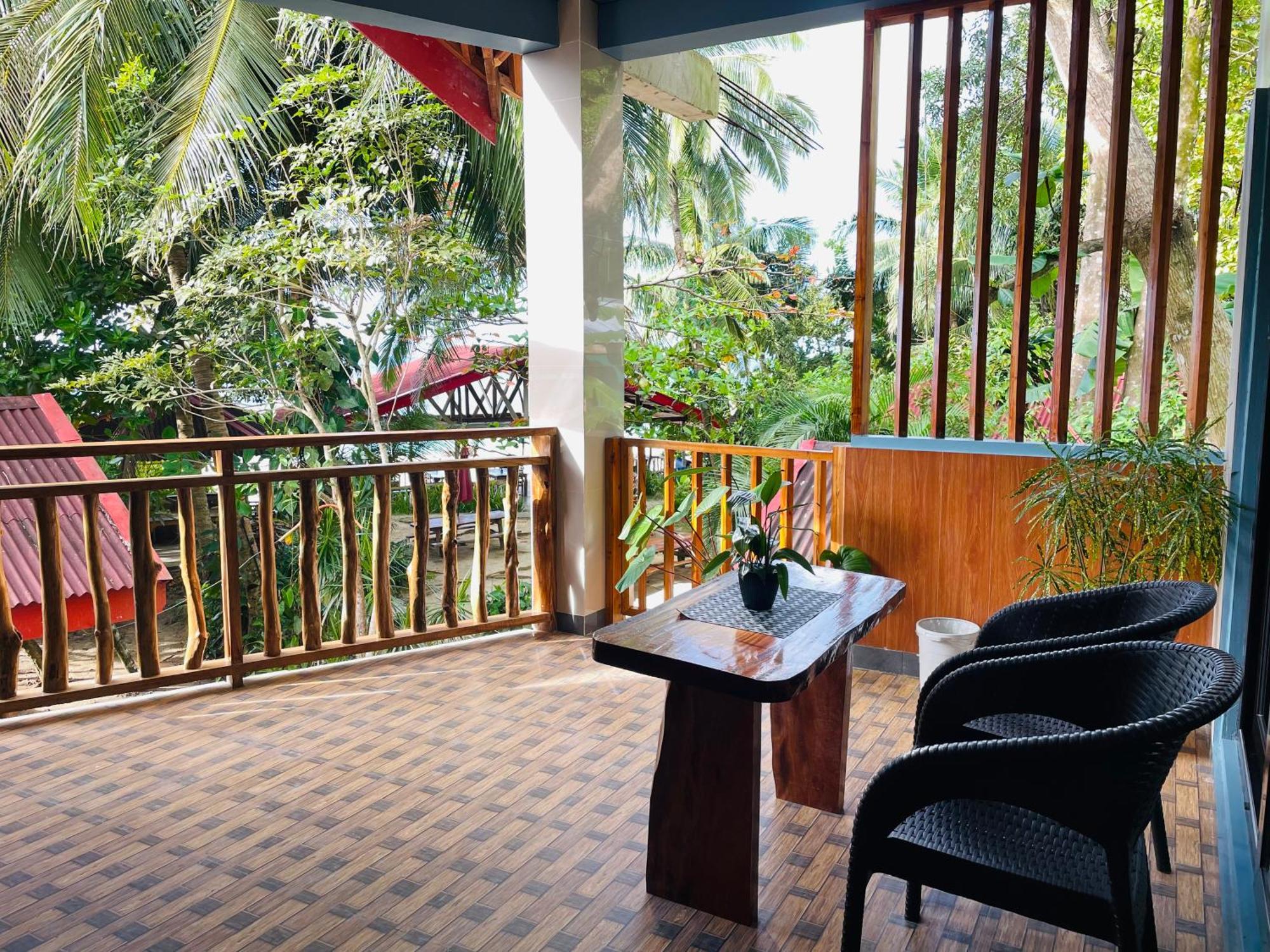 White Beach Front And Cottages Buruanga Екстер'єр фото