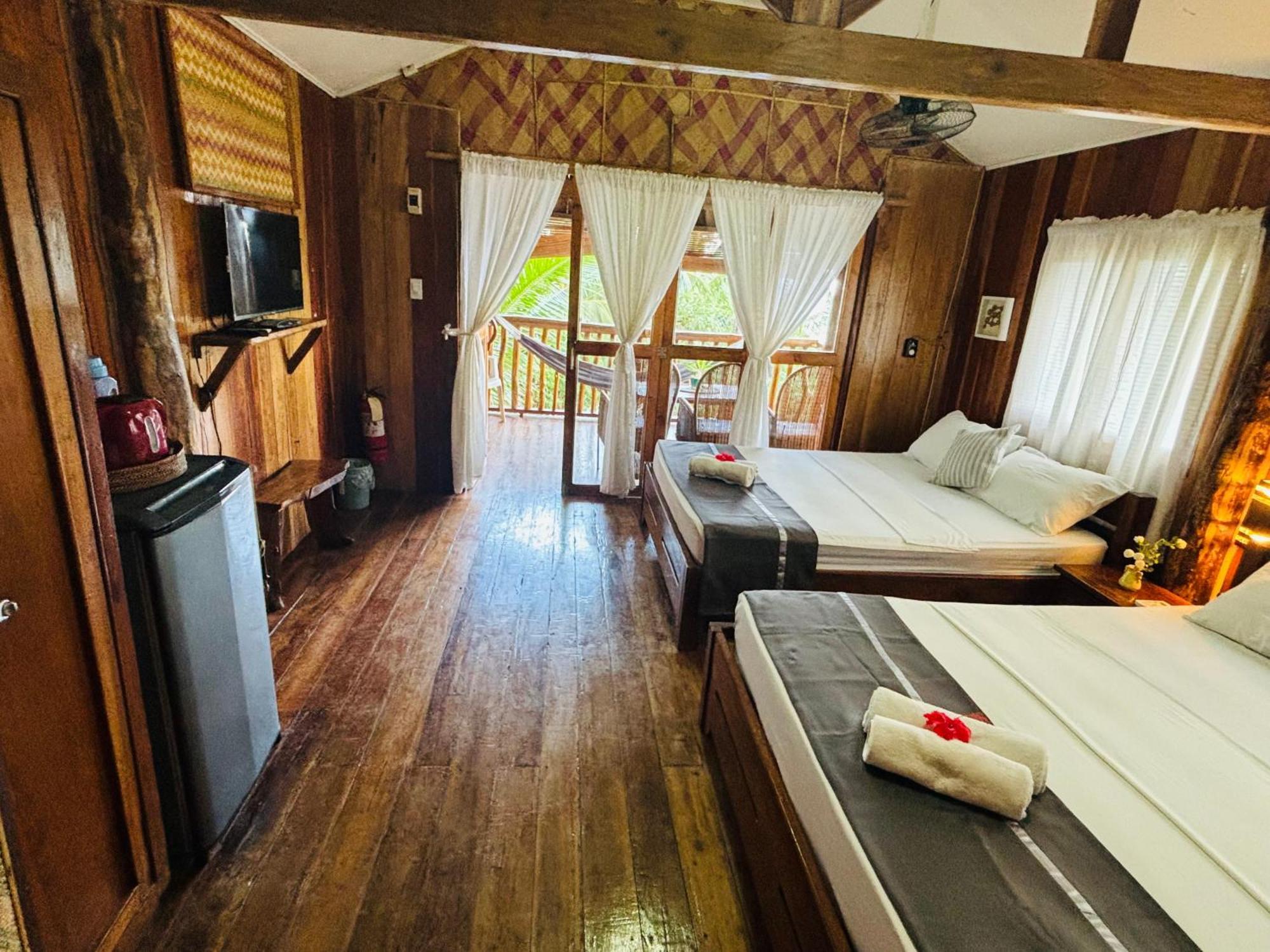 White Beach Front And Cottages Buruanga Екстер'єр фото