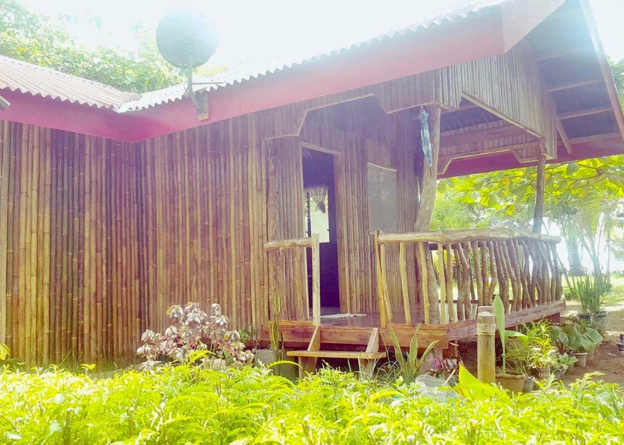 White Beach Front And Cottages Buruanga Екстер'єр фото